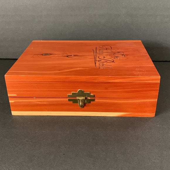 The Holy Bible King James 1976 Hardcover Protestant Edition in Wooden Box - Picture 11 of 16